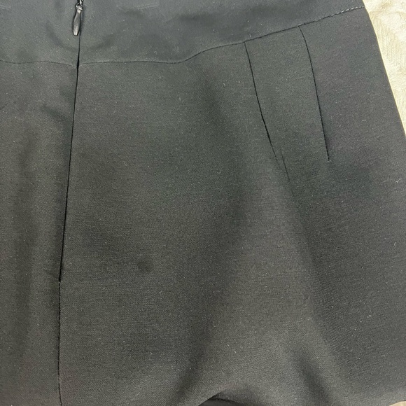 Chic Black Geometric Pencil Skirt - Picture 8 of 9